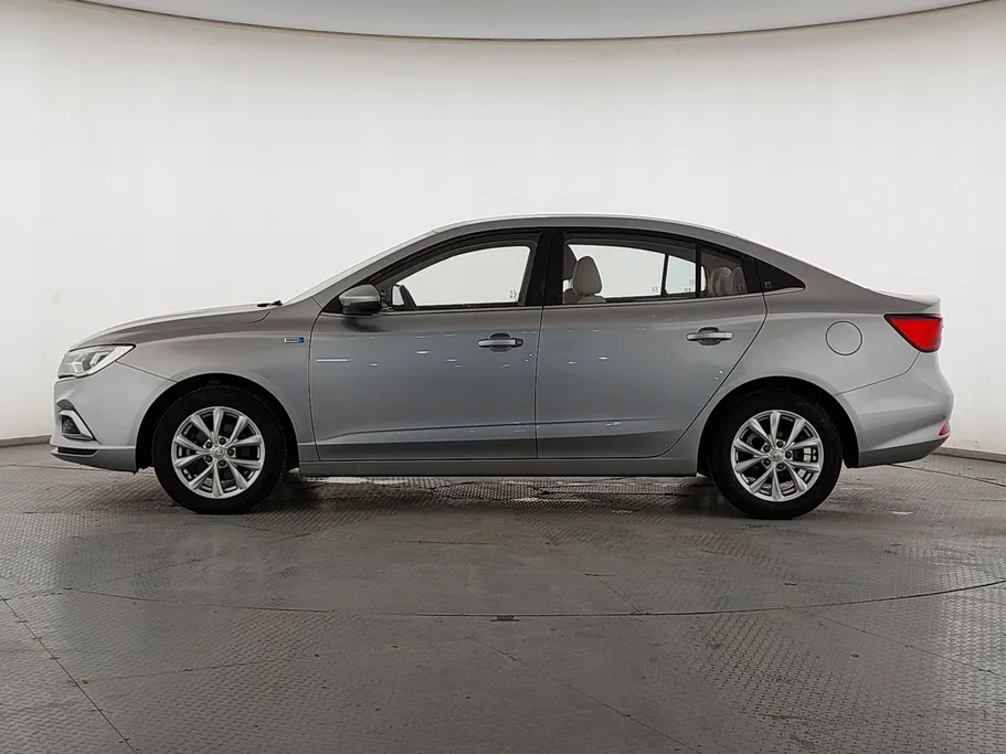 ام جي 5 COM 2022 