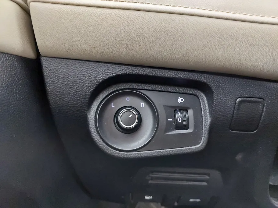 ام جي 5 COM 2022 