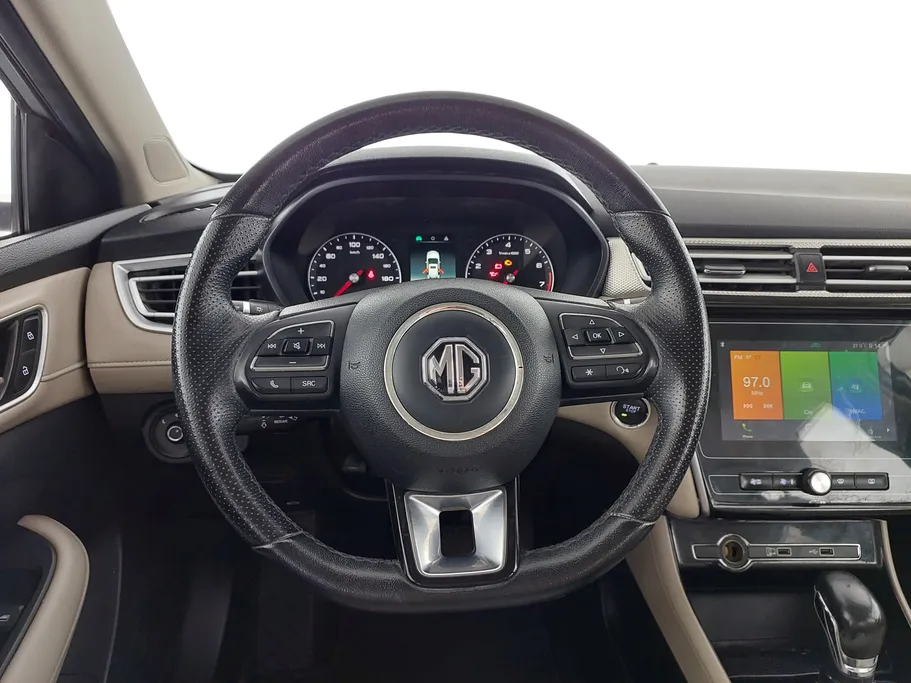 ام جي 5 COM 2022 