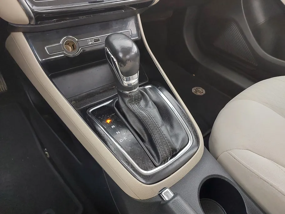 ام جي 5 COM 2022 