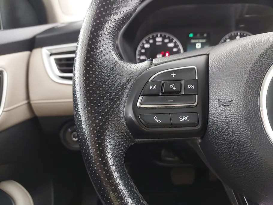 ام جي 5 COM 2022 