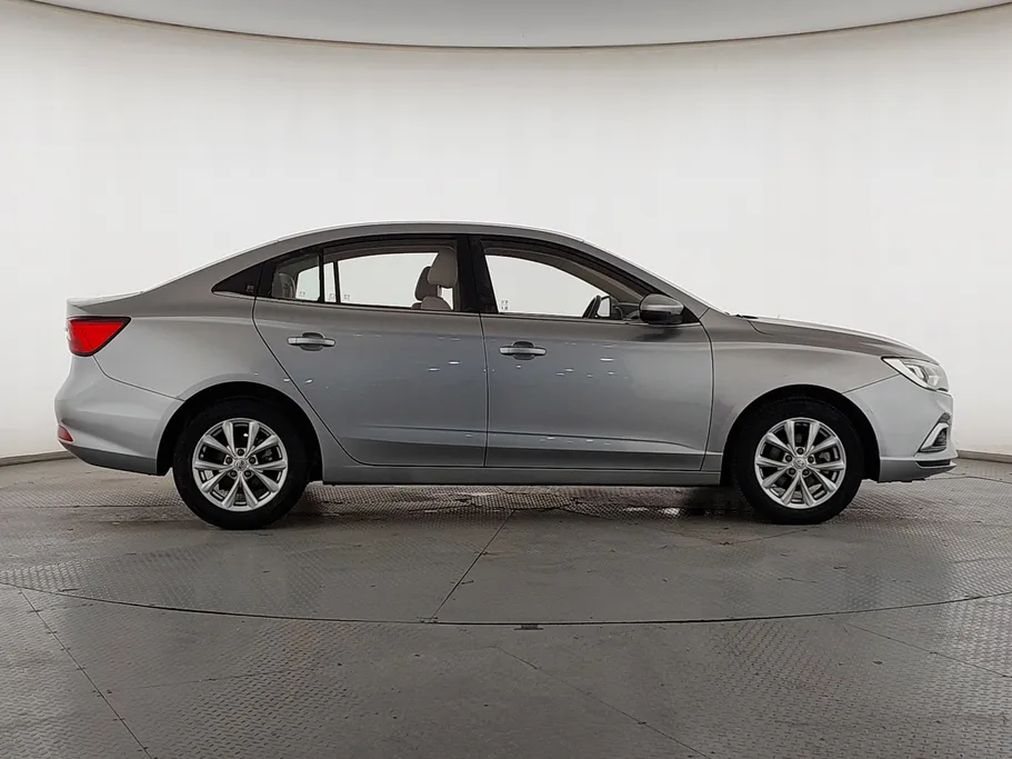 ام جي 5 COM 2022 