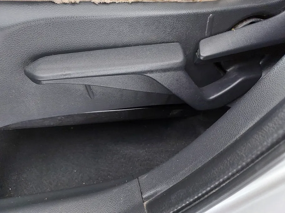 2023 Toyota Yaris  Y 