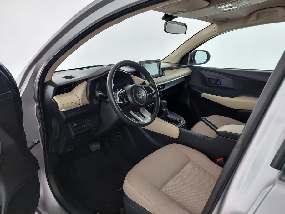 2023 Toyota Yaris  Y 