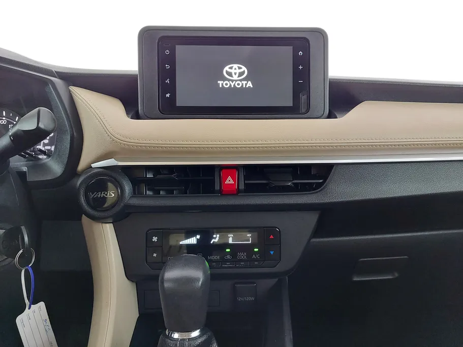 2023 Toyota Yaris  Y 