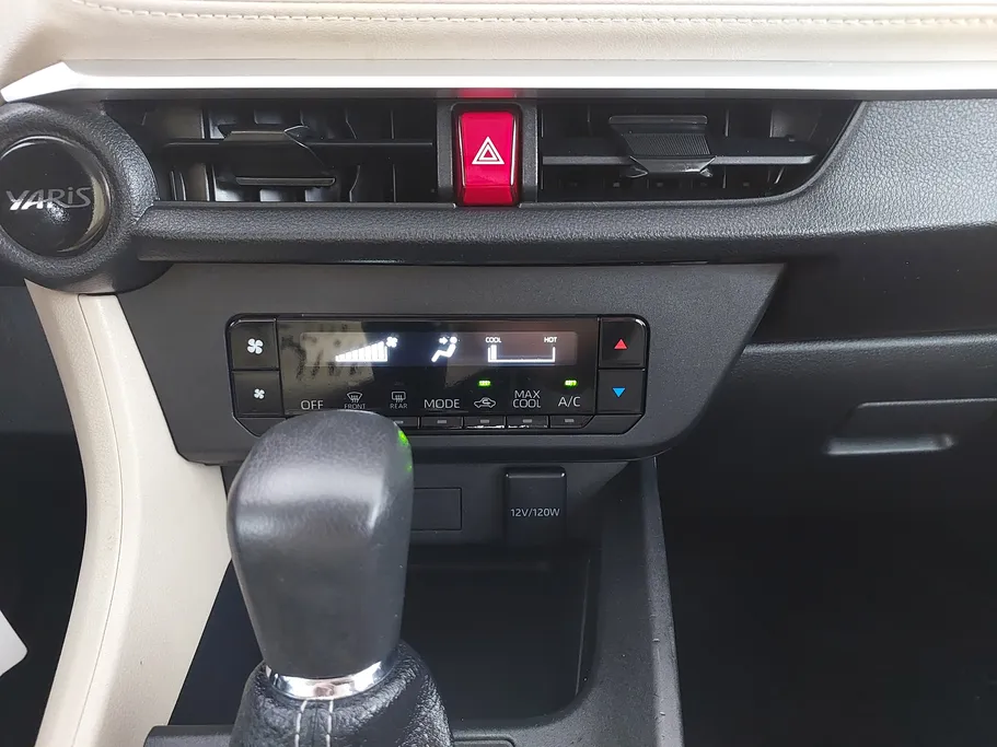 2023 Toyota Yaris  Y 