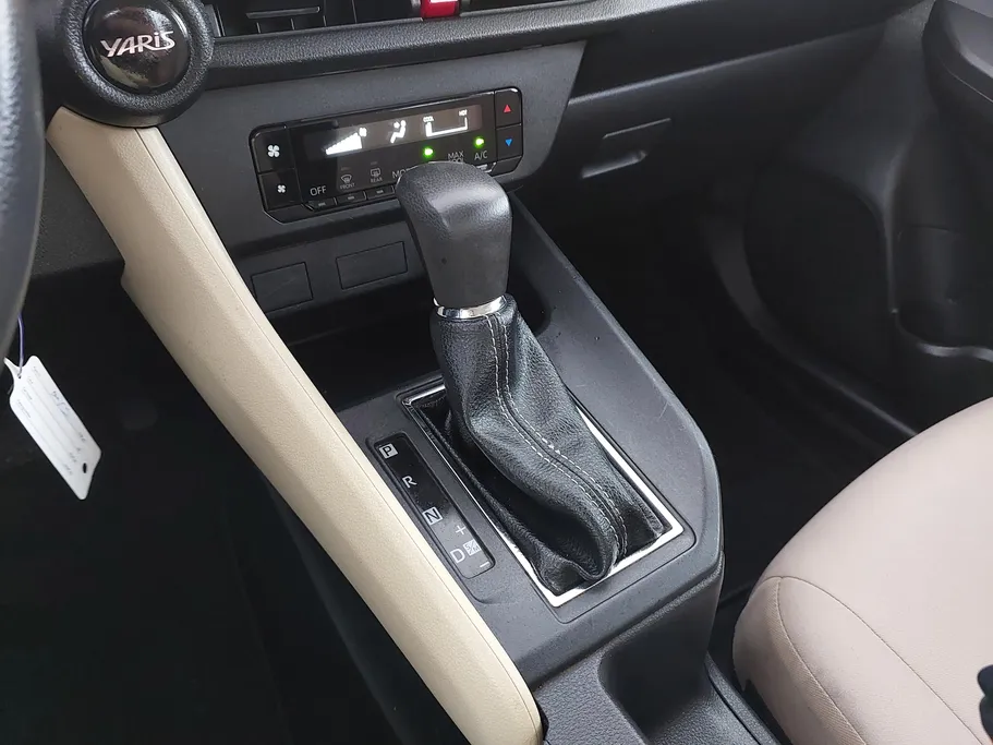 2023 Toyota Yaris  Y 