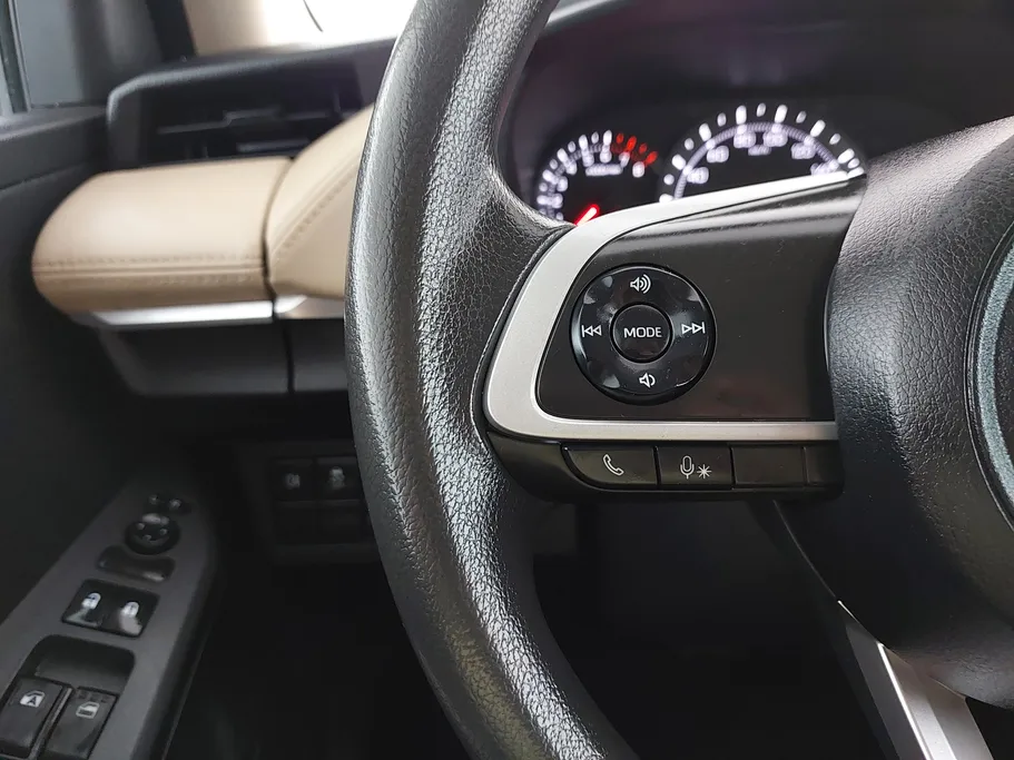 2023 Toyota Yaris  Y 