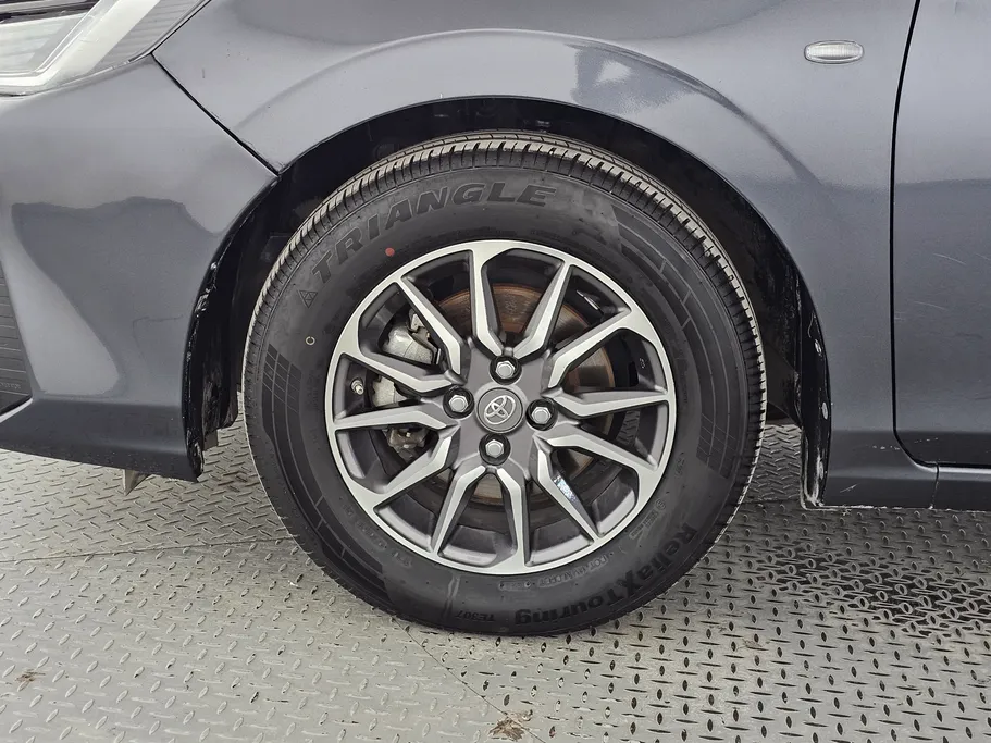 2023 Toyota Yaris  Y 