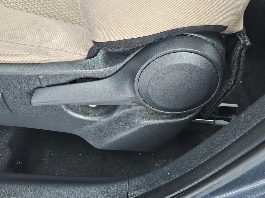 2023 Toyota Yaris  Y 