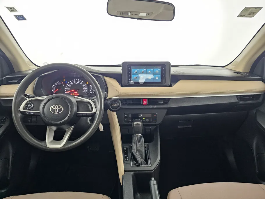 2023 Toyota Yaris  Y 