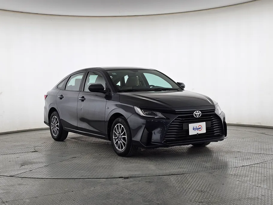 2023 Toyota Yaris  Y 