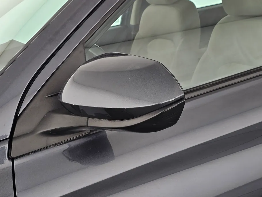 2023 Toyota Yaris  Y 