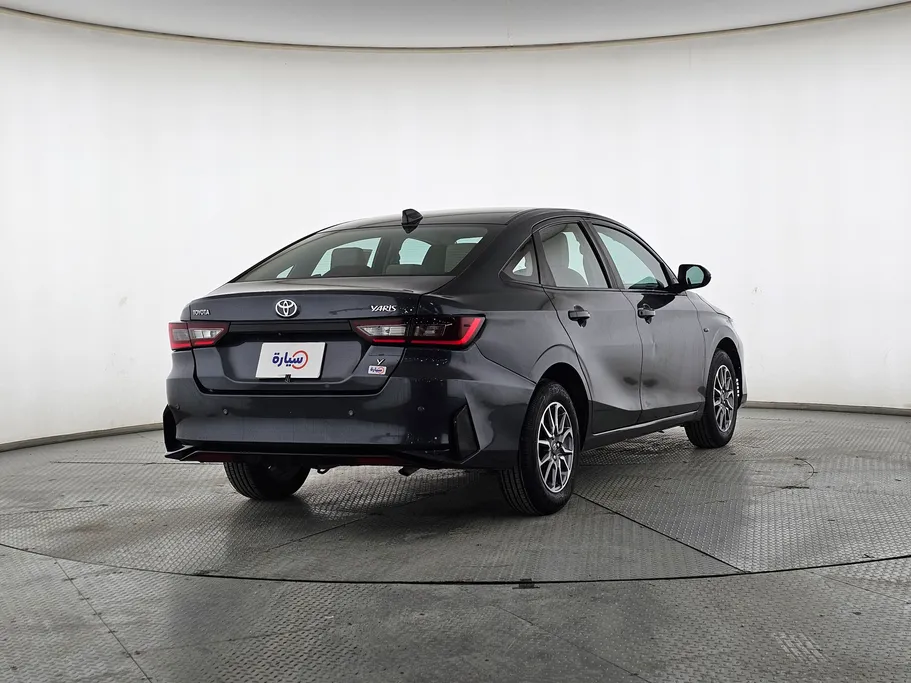 2023 Toyota Yaris  Y 