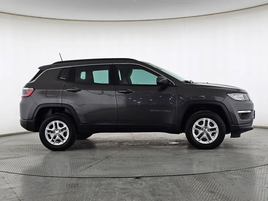 جيب كومباس Longitude 2021 