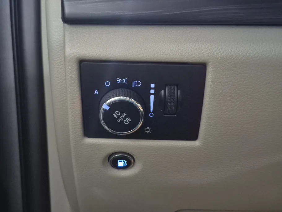 جيب جراند شيروكي لاريدو 2021 