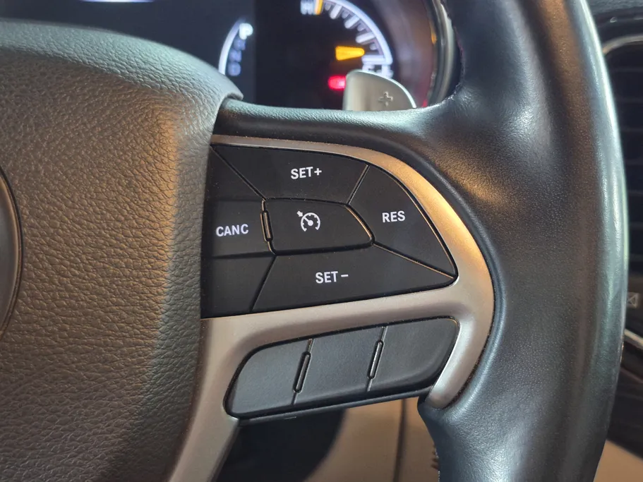 جيب جراند شيروكي لاريدو 2021 