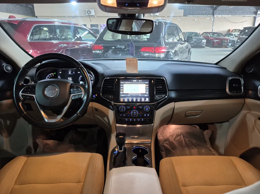 جيب جراند شيروكي لاريدو 2021 