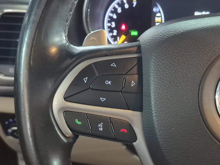 جيب جراند شيروكي لاريدو 2021 