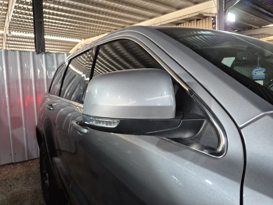 جيب جراند شيروكي لاريدو 2021 