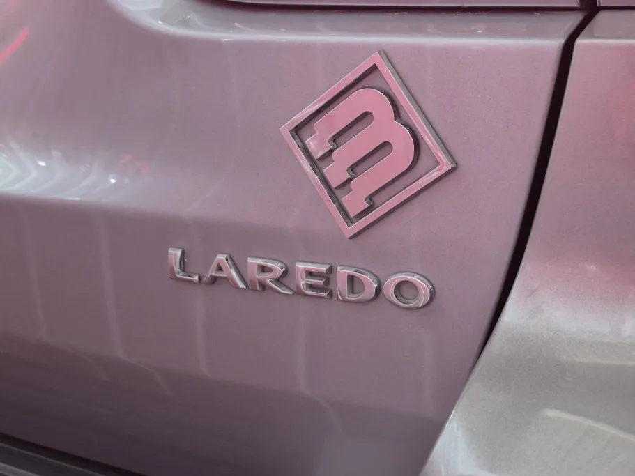 جيب جراند شيروكي لاريدو 2021 