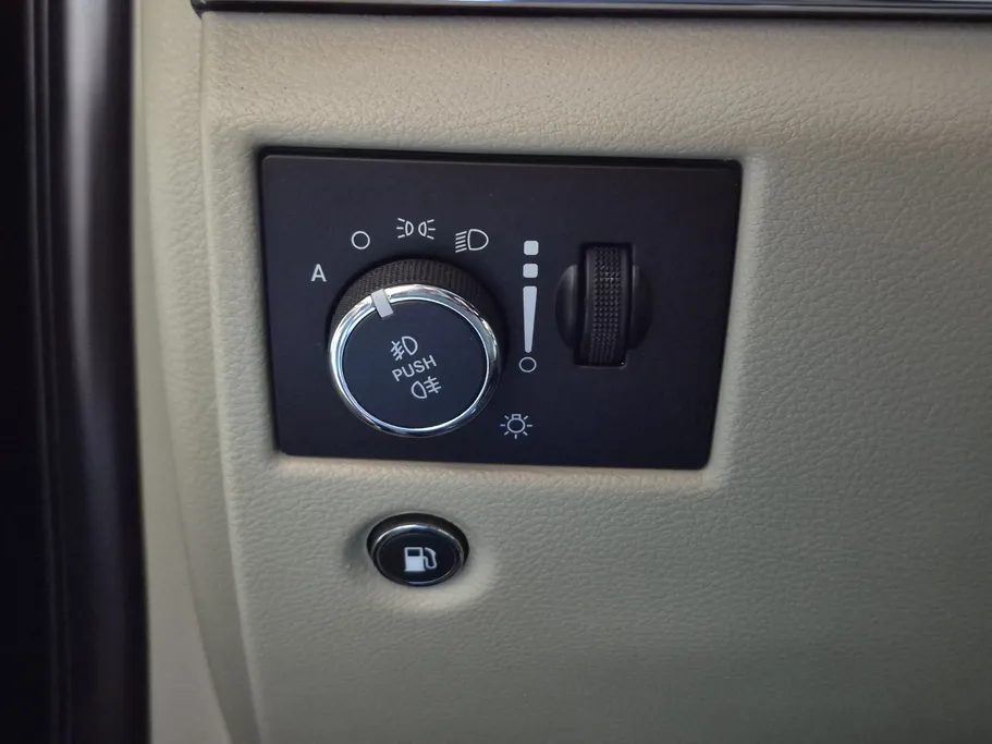 جيب جراند شيروكي ليمتد 2021 