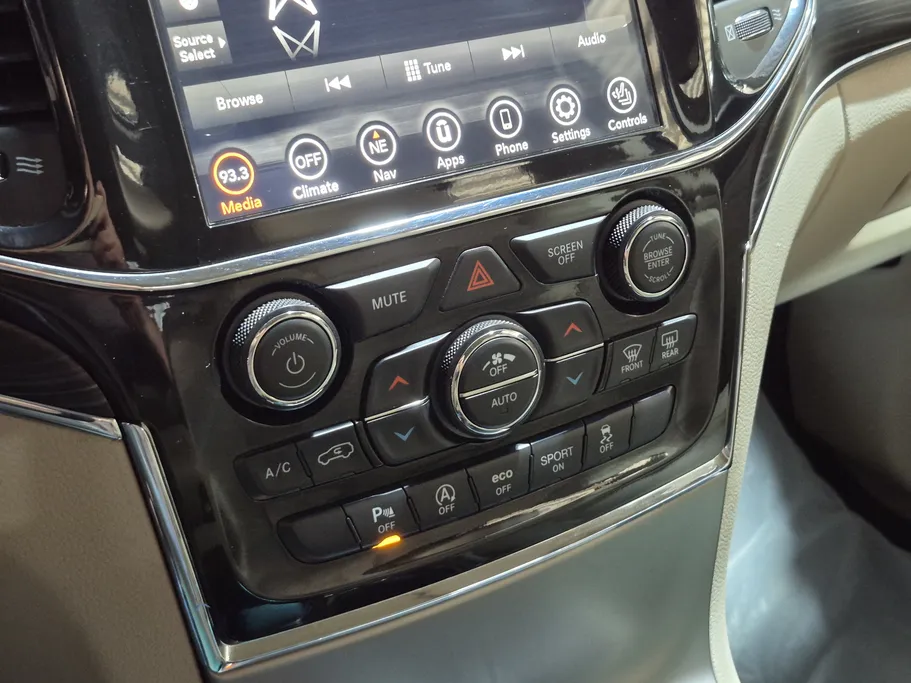 جيب جراند شيروكي ليمتد 2021 