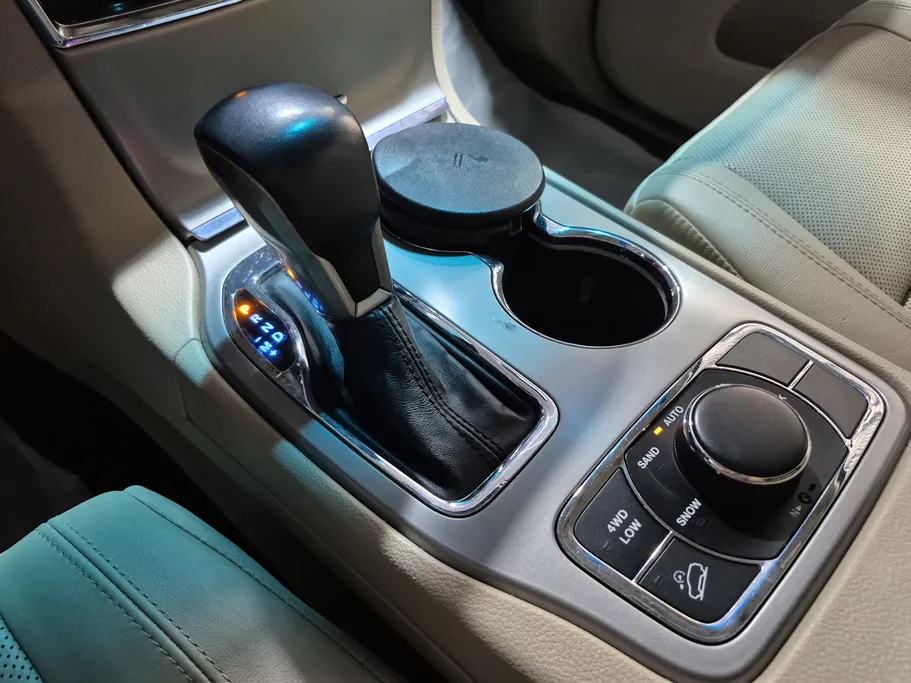 جيب جراند شيروكي ليمتد 2021 