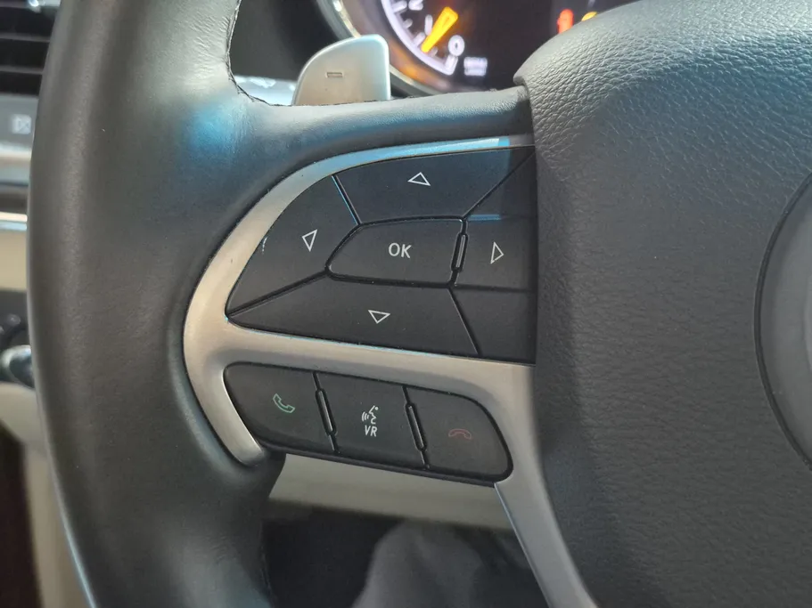 جيب جراند شيروكي ليمتد 2021 