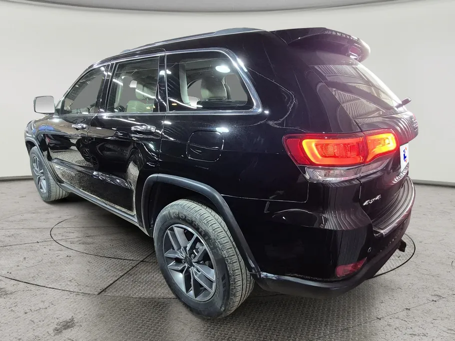 جيب جراند شيروكي ليمتد 2021 