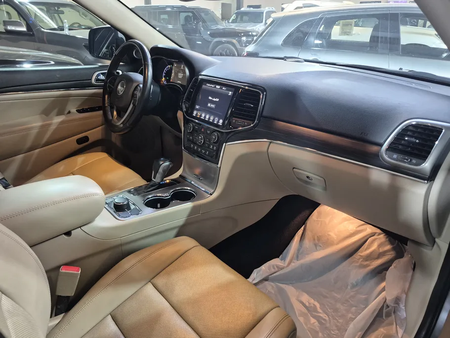 2021 Jeep Grand Cherokee ليمتد 