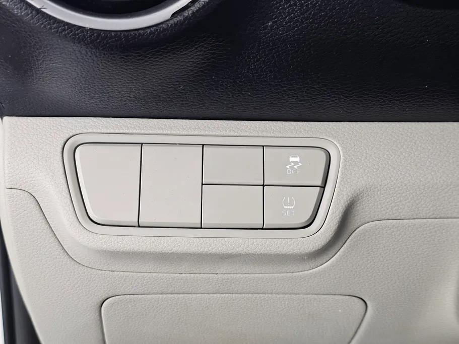 2022 كيا Cerato LX 