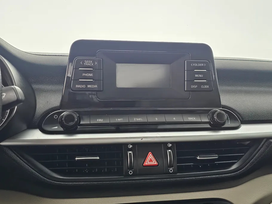 2022 كيا Cerato LX 