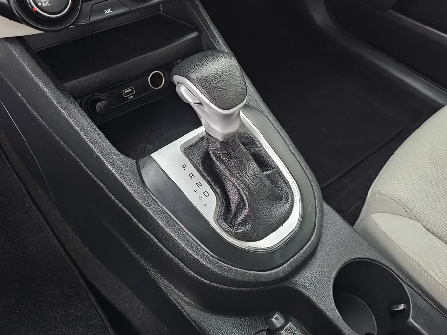 2022 كيا Cerato LX 