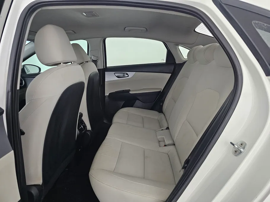 2022 كيا Cerato LX 