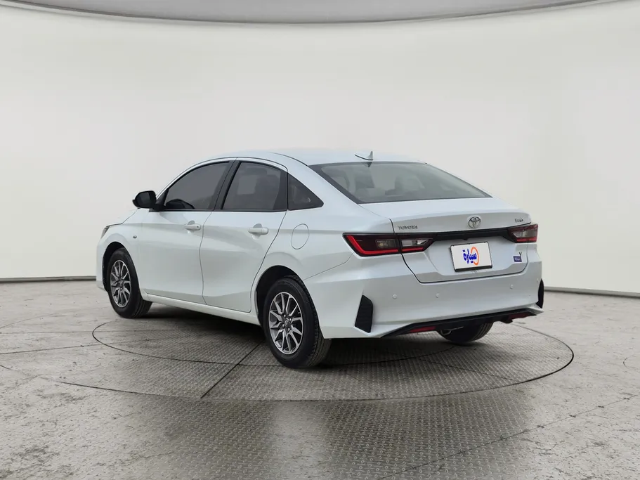 2023 Toyota Yaris  Y 