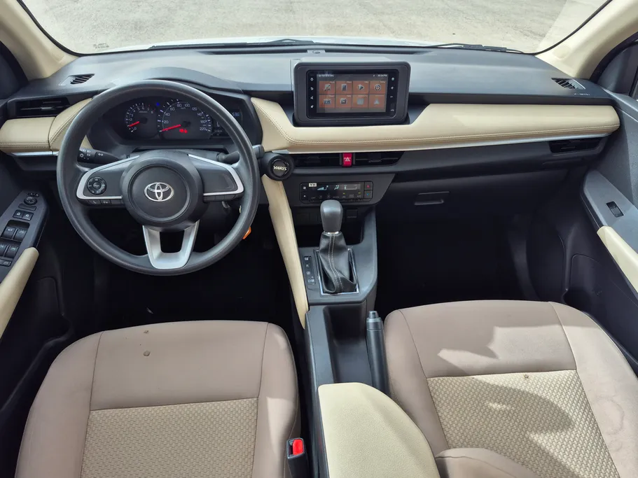 2023 Toyota Yaris  Y 