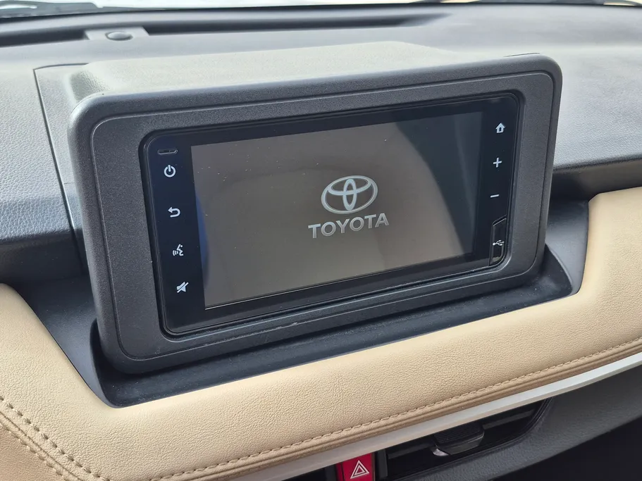 2023 Toyota Yaris  Y 