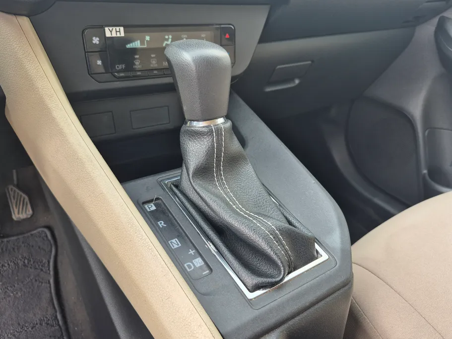 2023 Toyota Yaris  Y 