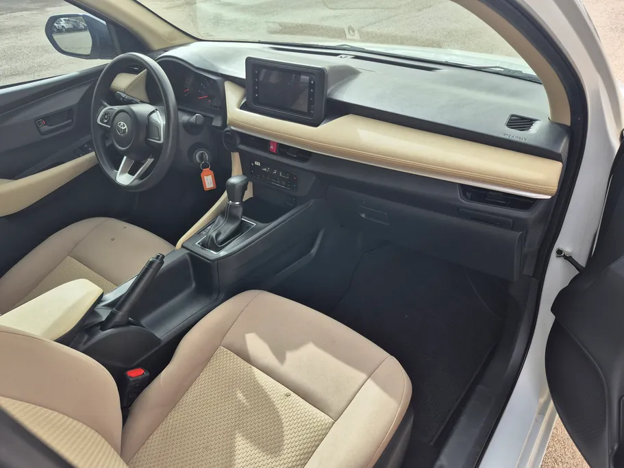 2023 Toyota Yaris  Y 