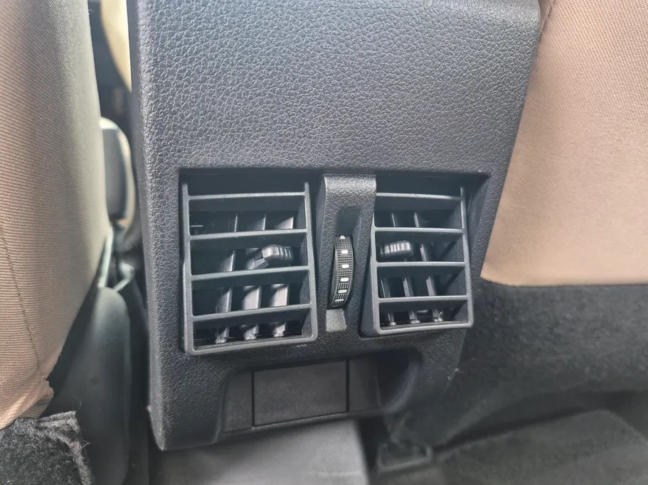 2023 Toyota Yaris  Y 