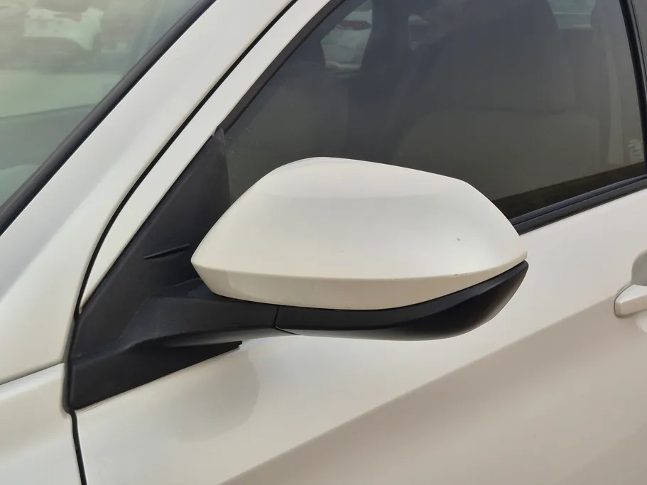 2023 Toyota Yaris  Y 