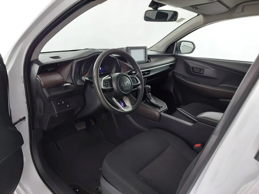 2024 Toyota Yaris  Y 