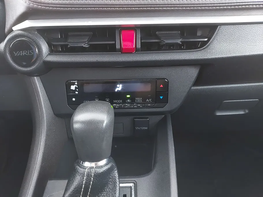 2024 Toyota Yaris  Y 