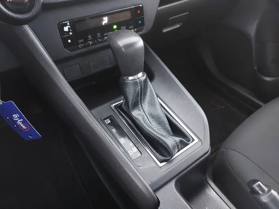 2024 Toyota Yaris  Y 