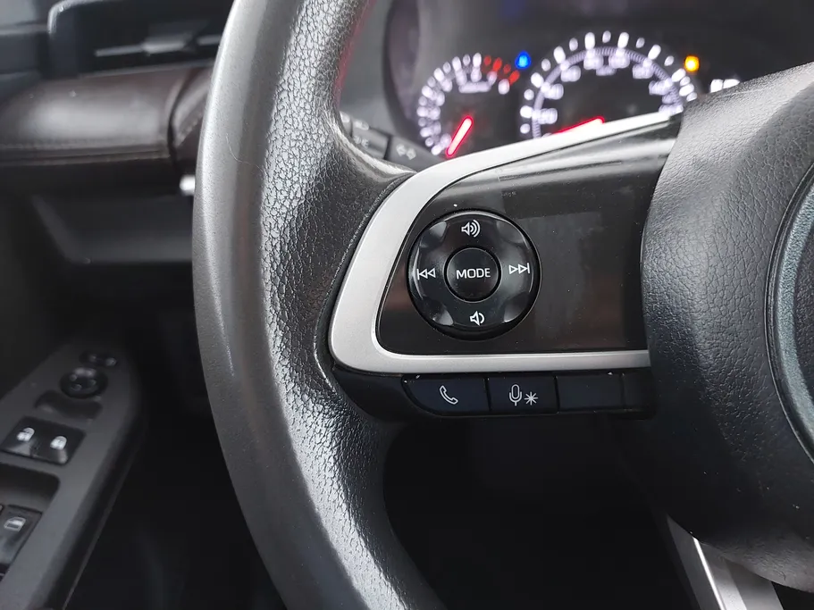 2024 Toyota Yaris  Y 