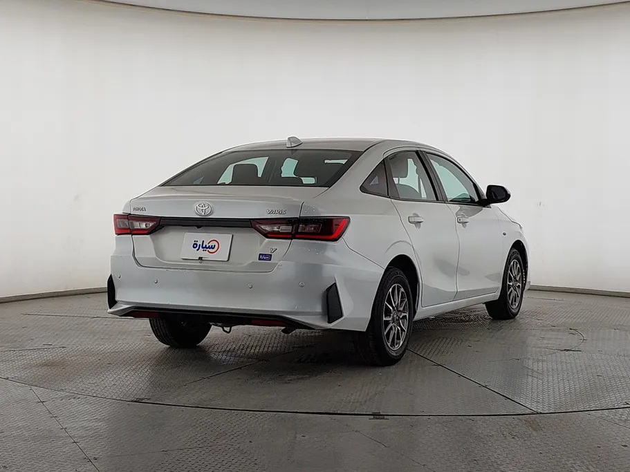 2024 Toyota Yaris  Y 