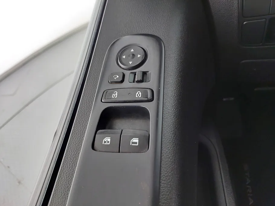 2023 Hyundai Staria Smart 9 ST 