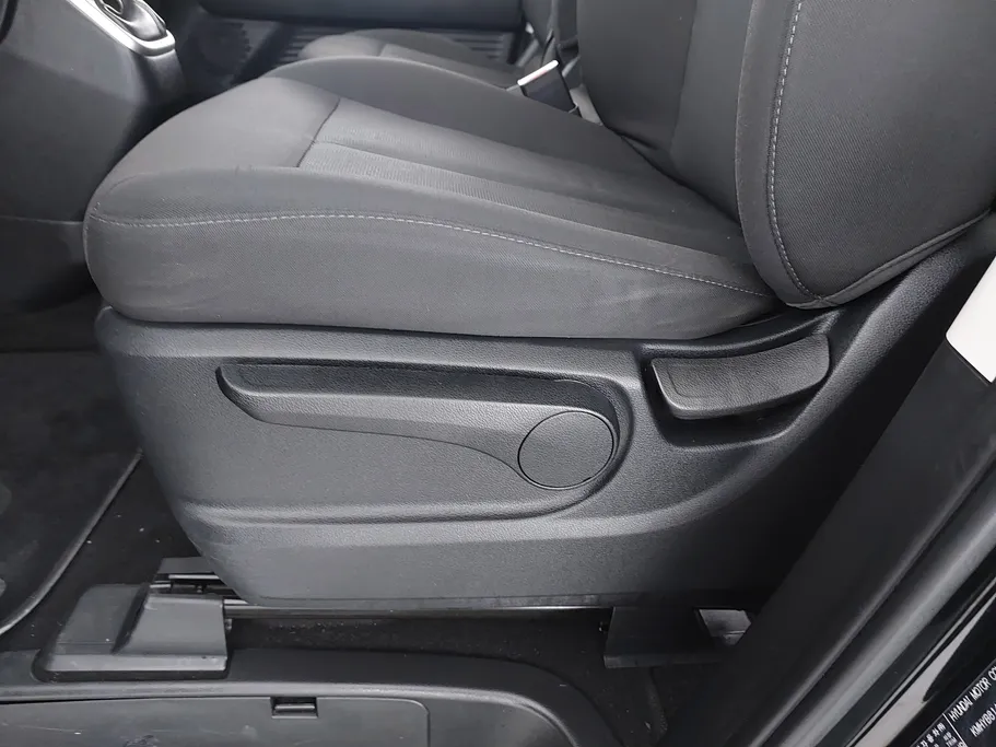 2023 Hyundai Staria Smart 9 ST 