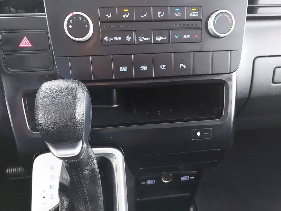 2023 Hyundai Staria Smart 9 ST 